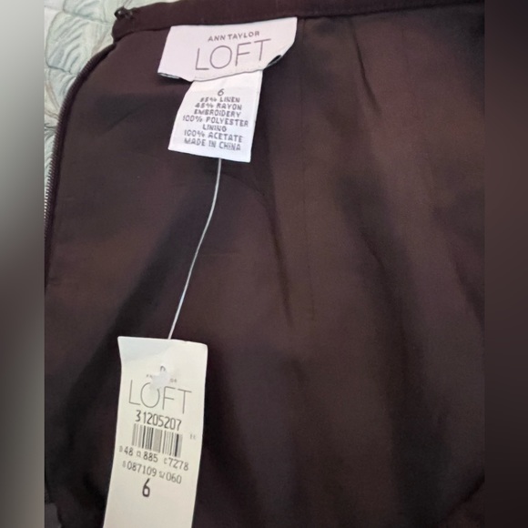 NWT- Ann Taylor Loft Brown Linen Pencil Skirt w Floral Embroidery in Size 6 - Picture 8 of 14